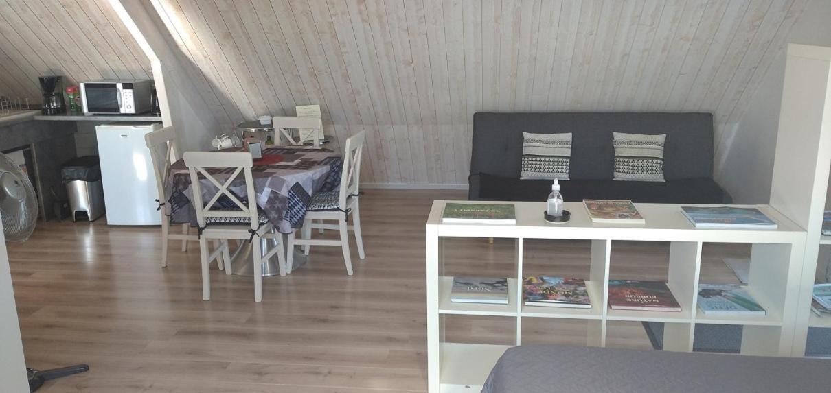 La Gilleterie Apartment Loireauxence ภายนอก รูปภาพ